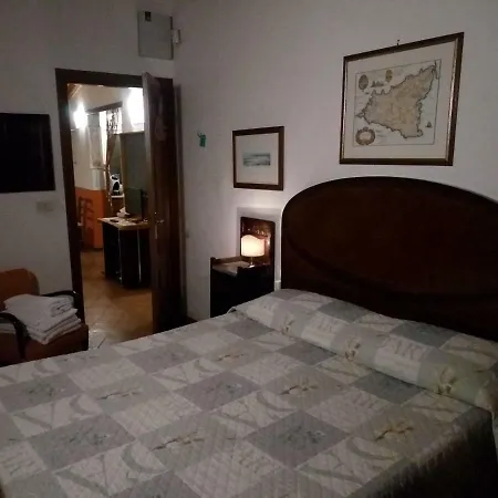 In The Casa di campagna Misterbianco
